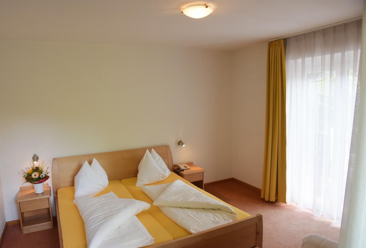 Hotel Pension Schweitzer Сіландро Екстер'єр фото