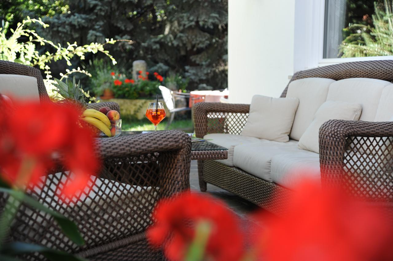 Hotel Pension Schweitzer Сіландро Екстер'єр фото