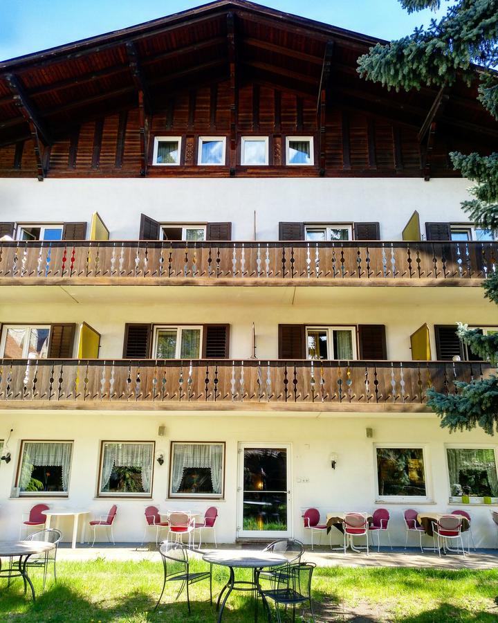 Hotel Pension Schweitzer Сіландро Екстер'єр фото